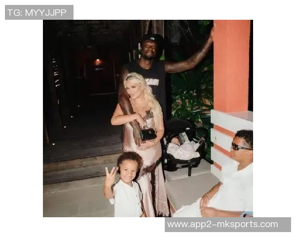 兰德尔全场表现平平下半场仅得9分贡献24分7板3助2断 兰德尔全场表现平平下半场仅得9分贡献24分7板3助2断