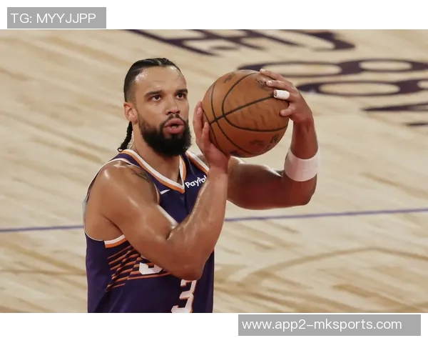 布鲁斯布朗直言新规影响狄龙防守方式三分球犯规成焦点 布鲁斯布朗直言新规影响狄龙防守方式三分球犯规成焦点