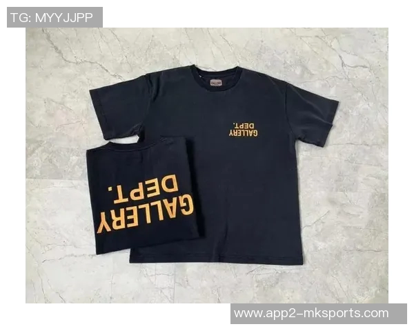 泰山主场球衣复古风潮回归背面金色SINCE1993彰显经典魅力